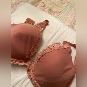 Pinky tone bra